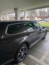 Volkswagen Passat 2.0 TDI SCR 140kW DSG Highline Varian... - Volkswagen Passat mit Diesel-Antrieb: Leder, Kombi, Automatik
