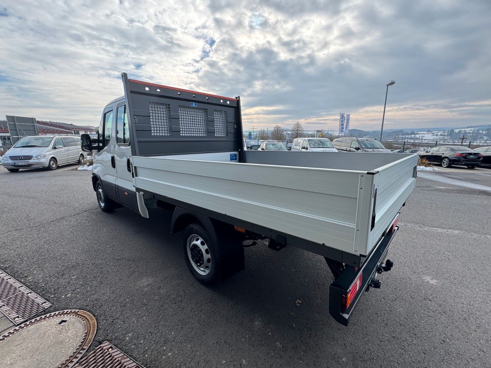 Fahrzeugabbildung Iveco Daily 35S14 *R3.450mm*AHK*Kamera*