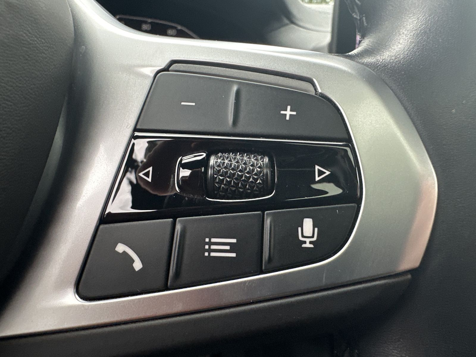 Fahrzeugabbildung BMW iX3 Impressive NAV+LASER+ACC+KAMERA+PANO+HUD+AHK