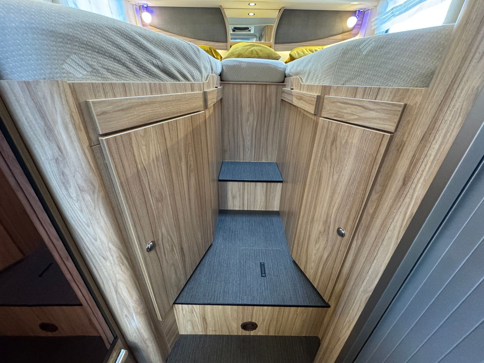 Fahrzeugabbildung HYMER / ERIBA / HYMERCAR ML-T 570 60 EDITION MB SPRINTER 316 CDI 7GT SHZD