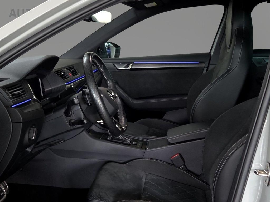 Skoda Superb 2023 г. Серый, пробег 46700 км