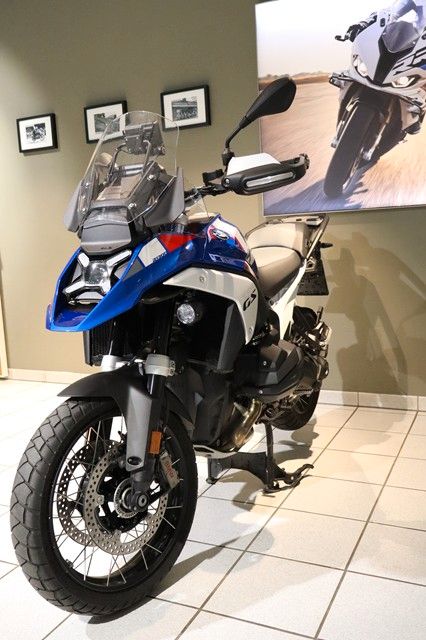Fahrzeugabbildung BMW R1300GS Style Trophy mit Höhenregelung