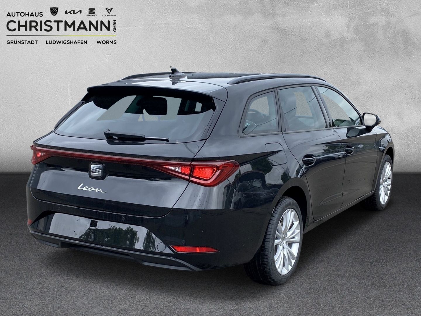 Fahrzeugabbildung SEAT Leon Sportstourer Style 1.5 eTSI EU6d