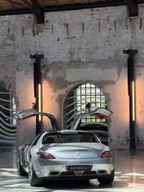 صورة 9 لـ 2010 Mercedes-BENZ SLS AMG