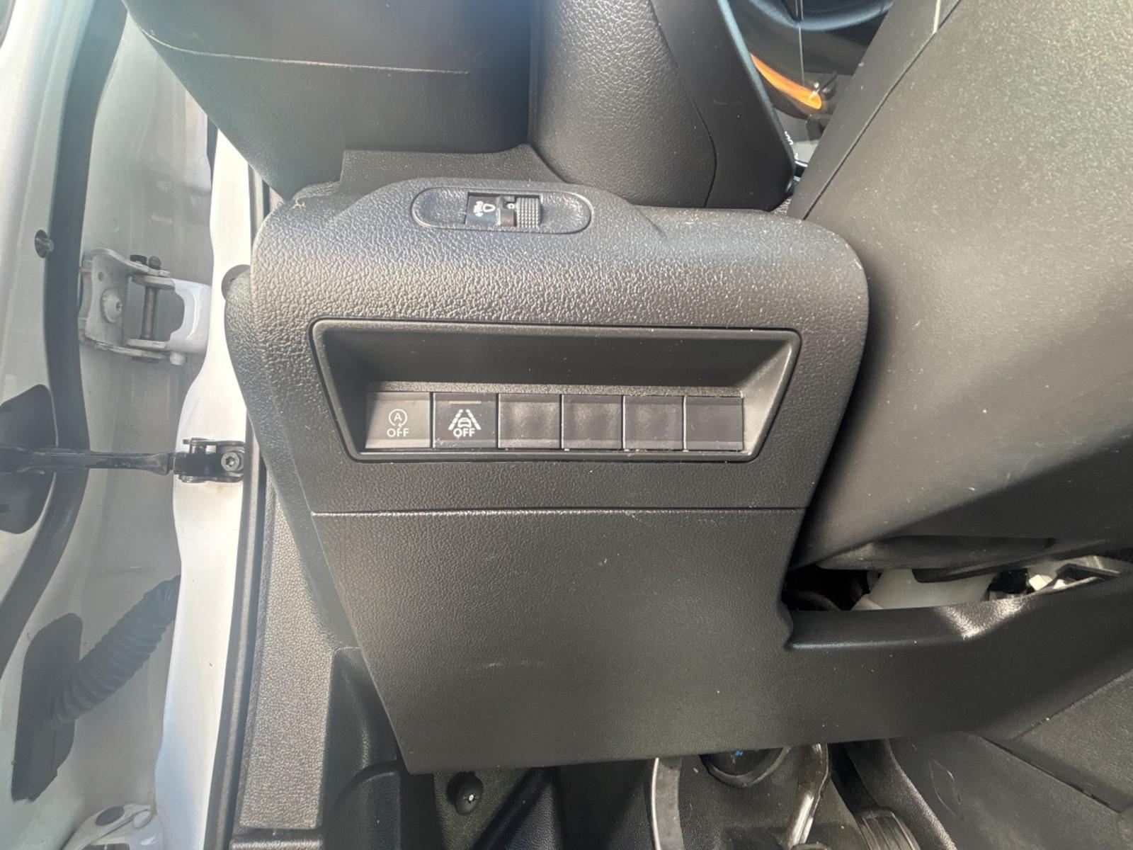 Citroën Berlingo Kasten L1 HDI 100 AHK Klima PDC Holzbod