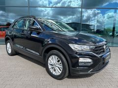 Fahrzeugabbildung Volkswagen T-Roc 1.5 TSI DSG Sitzheizung PDC Bluetooth