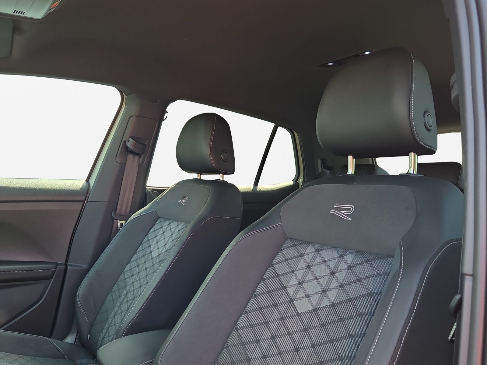 Volkswagen T-Cross - Bild 13