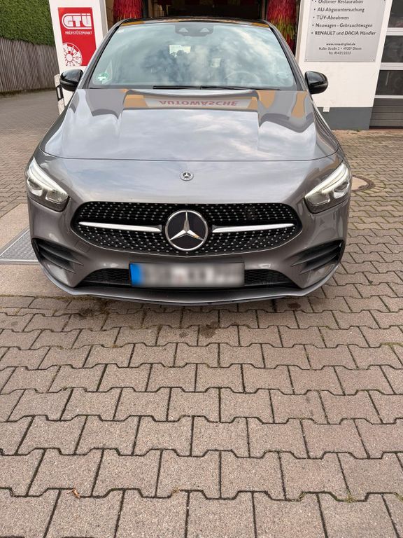 Image of Mercedes-Benz B 220
