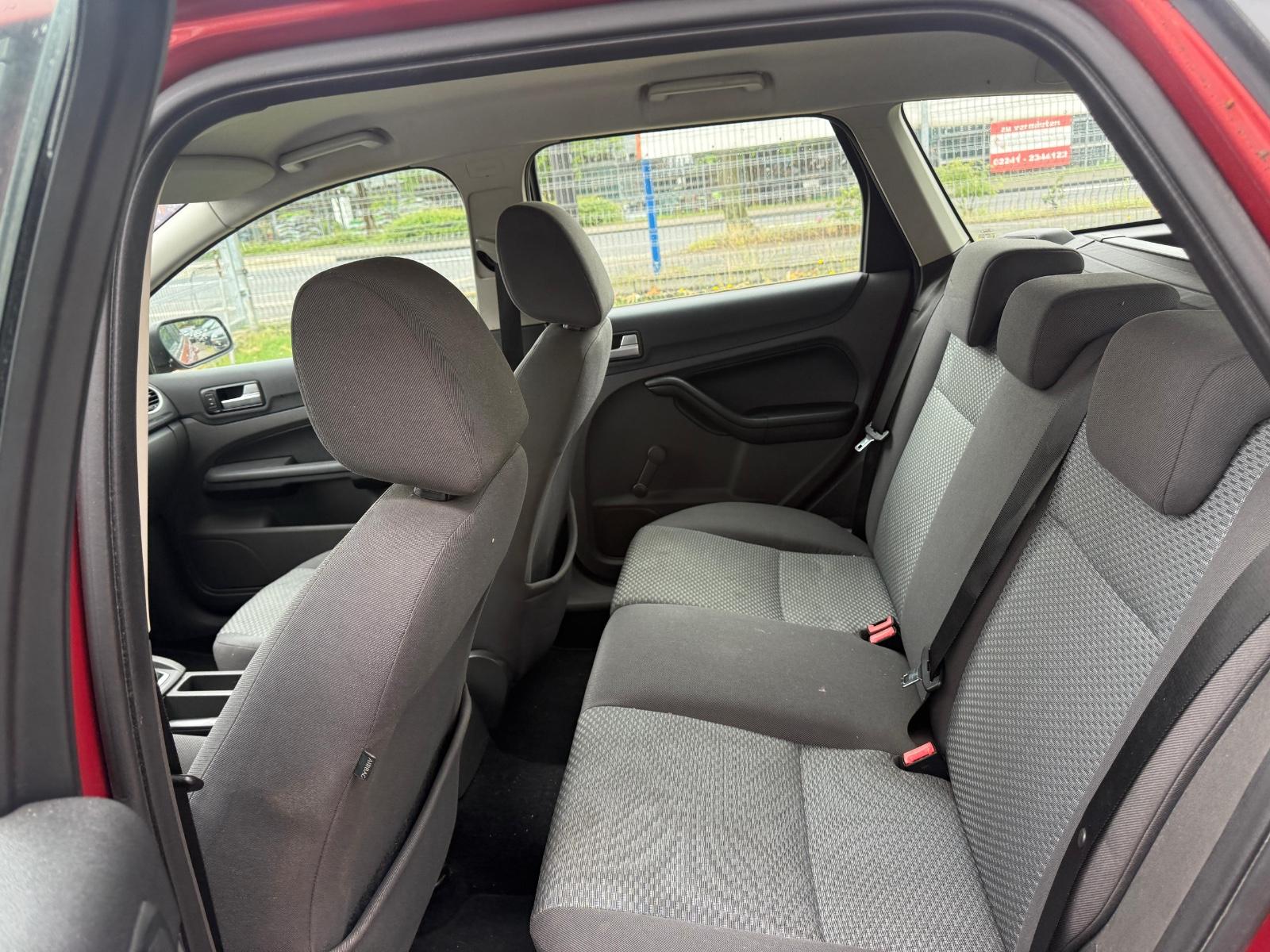 Ford Focus 2007 — photo 11