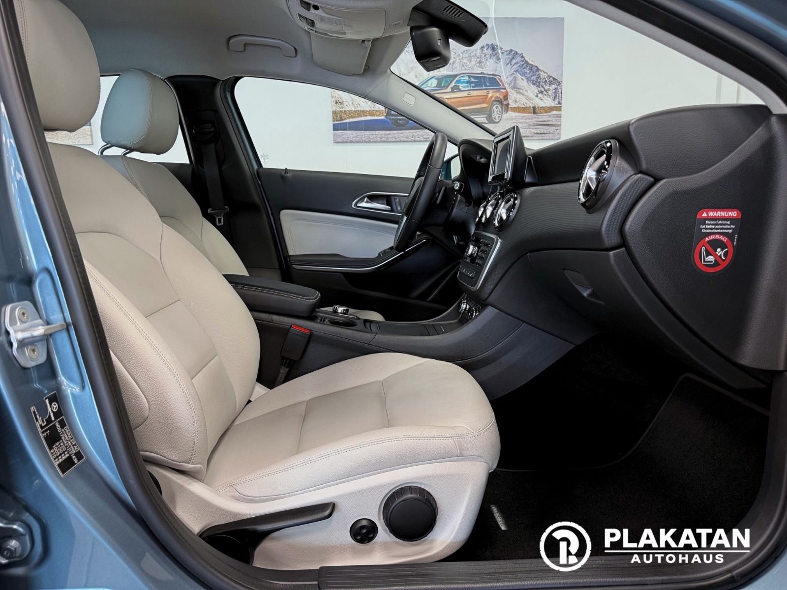 Fahrzeugabbildung Mercedes-Benz A 180 Style Bi-Xenon 1Hand MB-Service