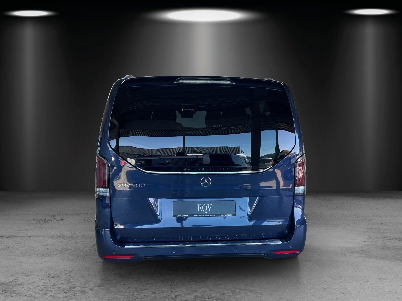 Fahrzeugabbildung Mercedes-Benz EQV 300 L Facelift AVANTGA Pano DISTRO 360° MLED