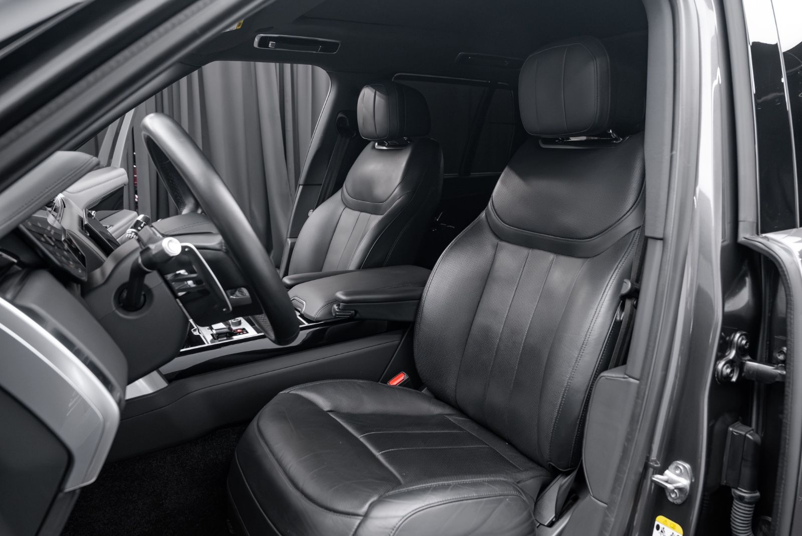 Fahrzeugabbildung Land Rover Range Rover HSE SHADOW/PANO/STANDHZG.