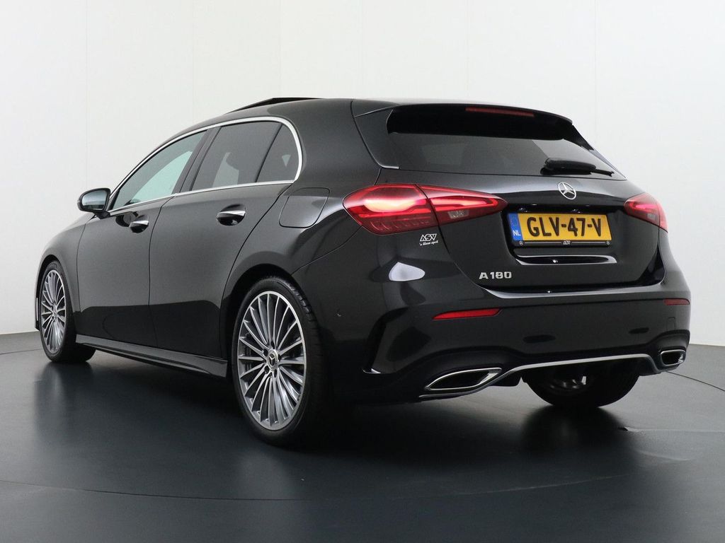Mercedes-Benz A 180 Star Edition AMG Line | Panorama - Schiebe