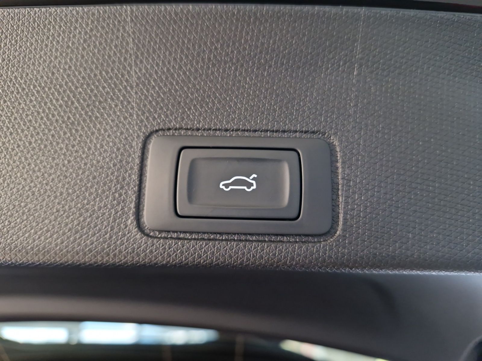 Fahrzeugabbildung CUPRA Terramar 1.5 e-Hybrid America's Cup Limited Edit