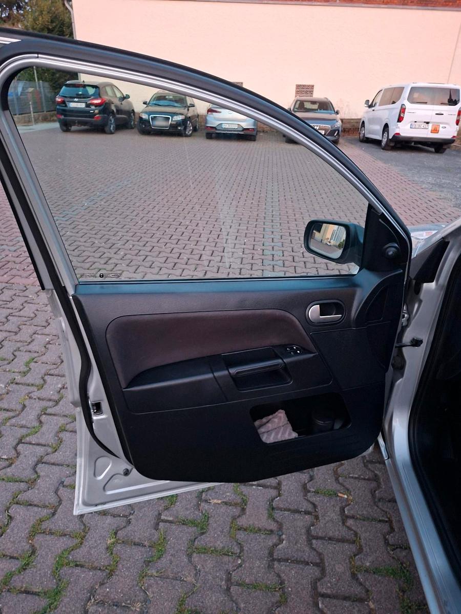 Ford Fusion 2007 — photo 12