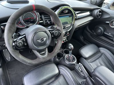 Fahrzeugabbildung MINI John Cooper Works NAV+LED+ACC+HUD+PANO+KAM+H&K