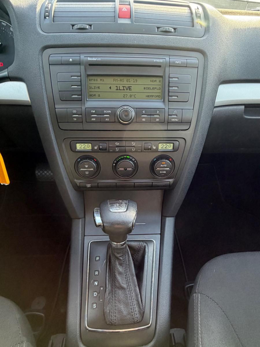 Skoda Octavia 2006 — photo 23