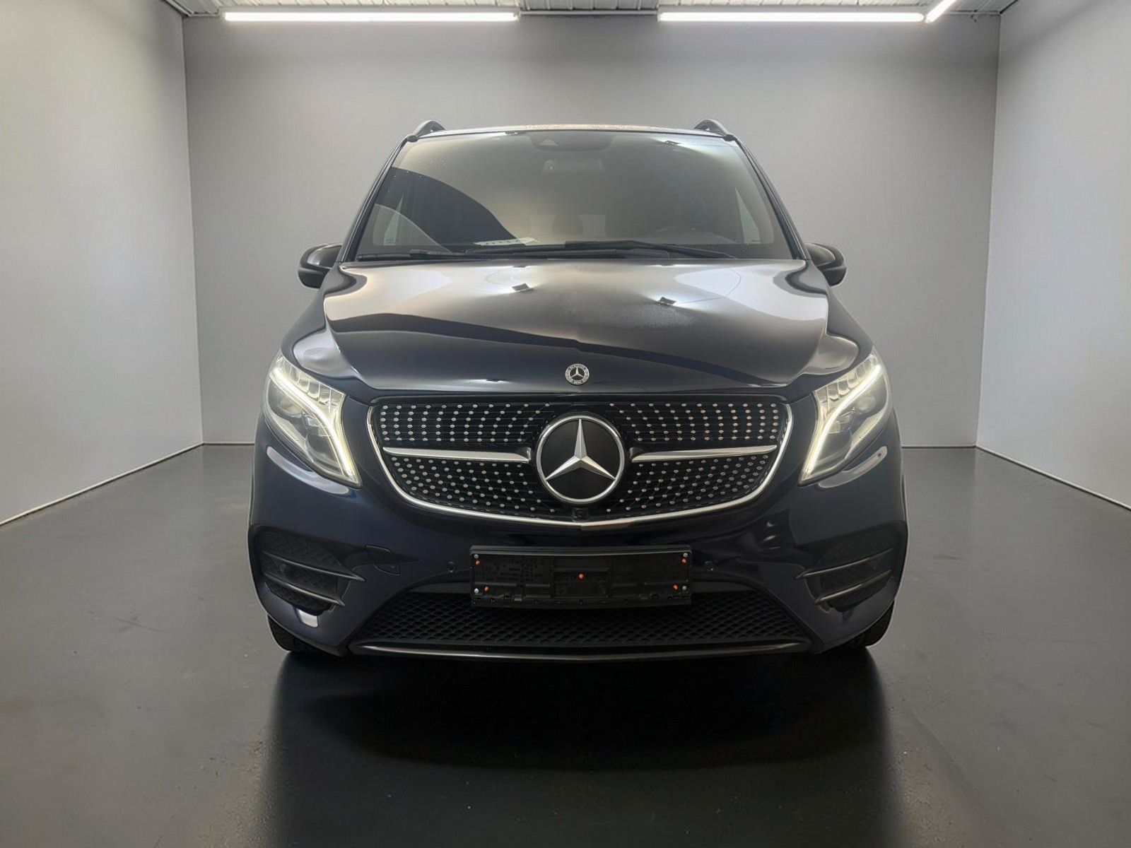 Mercedes-Benz V 250 d 4Matic AMG EDITION LANG*ACC*2xSCHIEBE*AH imagem 2