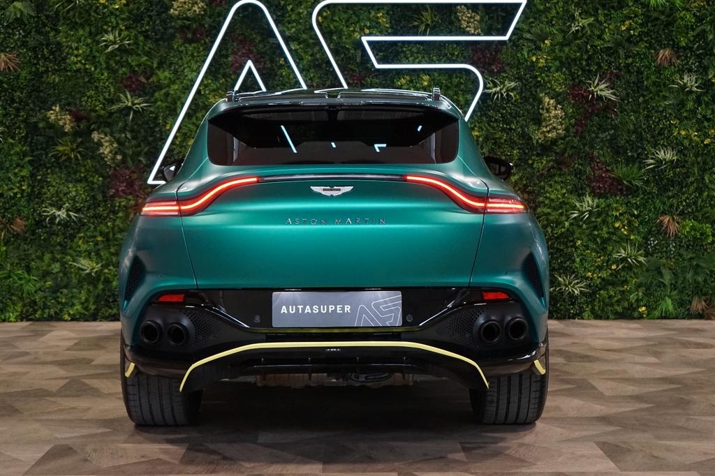 Aston Martin DBX