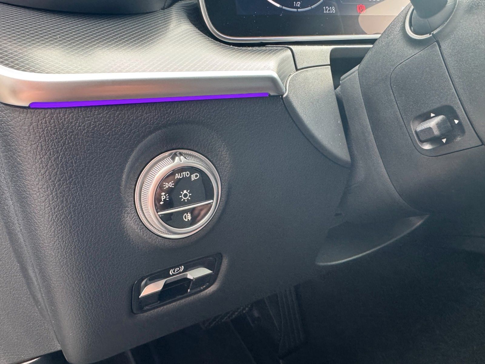 Fahrzeugabbildung Mercedes-Benz C 220 d T AVANTGARDE AHK+Memory+HUD+Distr+Keyles