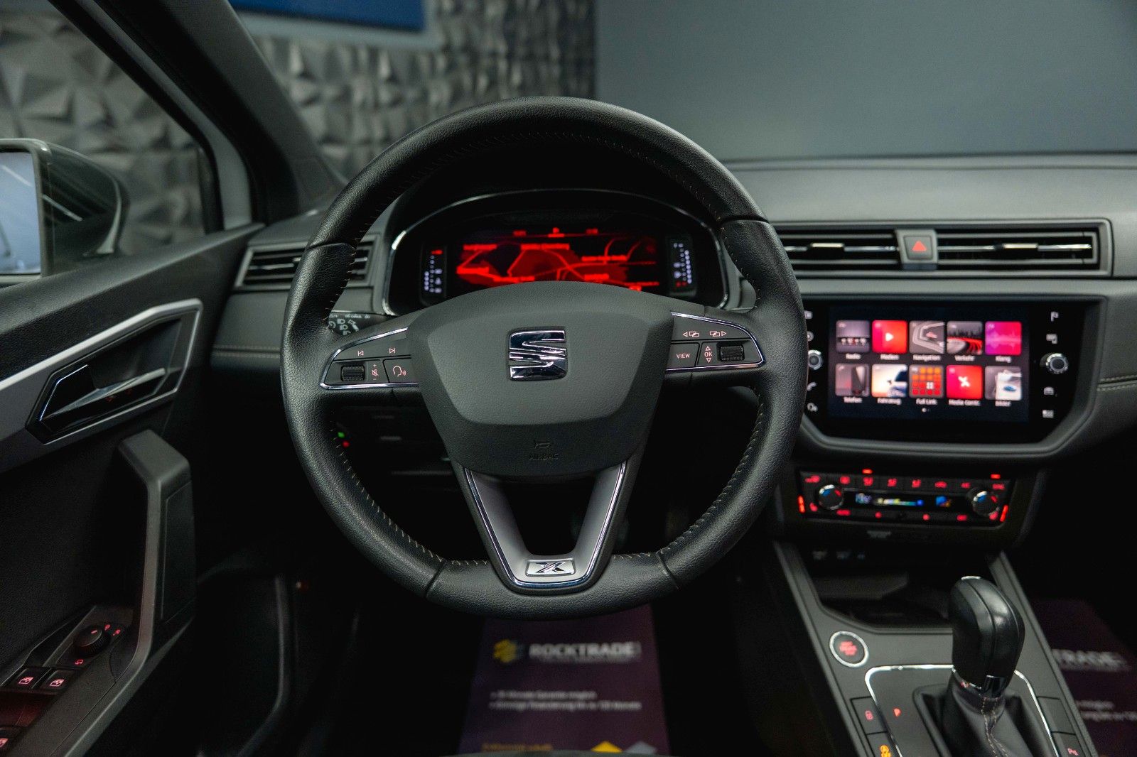 Fahrzeugabbildung SEAT Ibiza Xcellence Sport DSG *LED*Panorama*Kamera*