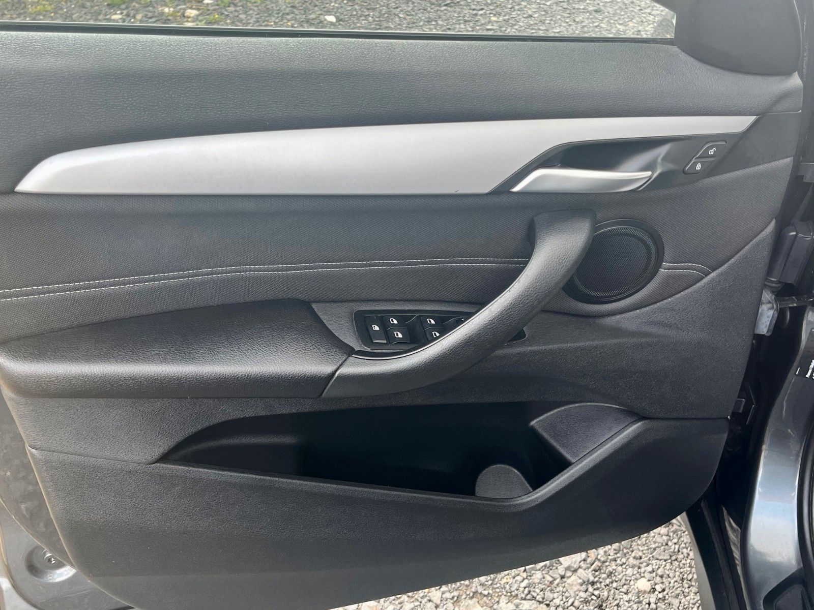 Fahrzeugabbildung BMW X1 sDrive18d Advantage Navi Tempomat SPORTSITZE