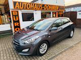 Hyundai i30 + Scheckheft mit neuer Wartung+1 Hand - Hyundai i30 mit Diesel-Antrieb: Limousine, Automatik