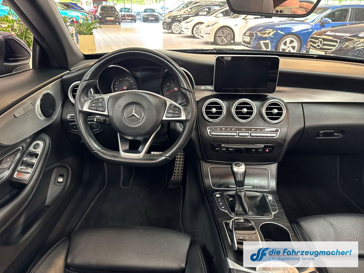 Fahrzeugabbildung Mercedes-Benz C 200 Cabrio AMG Sportpaket LED Mehrzonenklima F