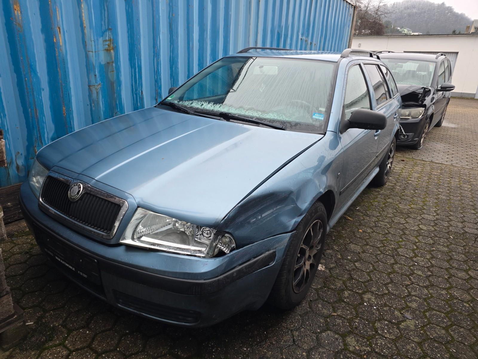 Skoda Octavia Combi Tour+KLIMA+CD SPIELER+
