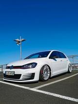 Volkswagen VW Golf 7 GTI mit TUNING Airlift Apr Carbon - Volkswagen Golf: Tuning