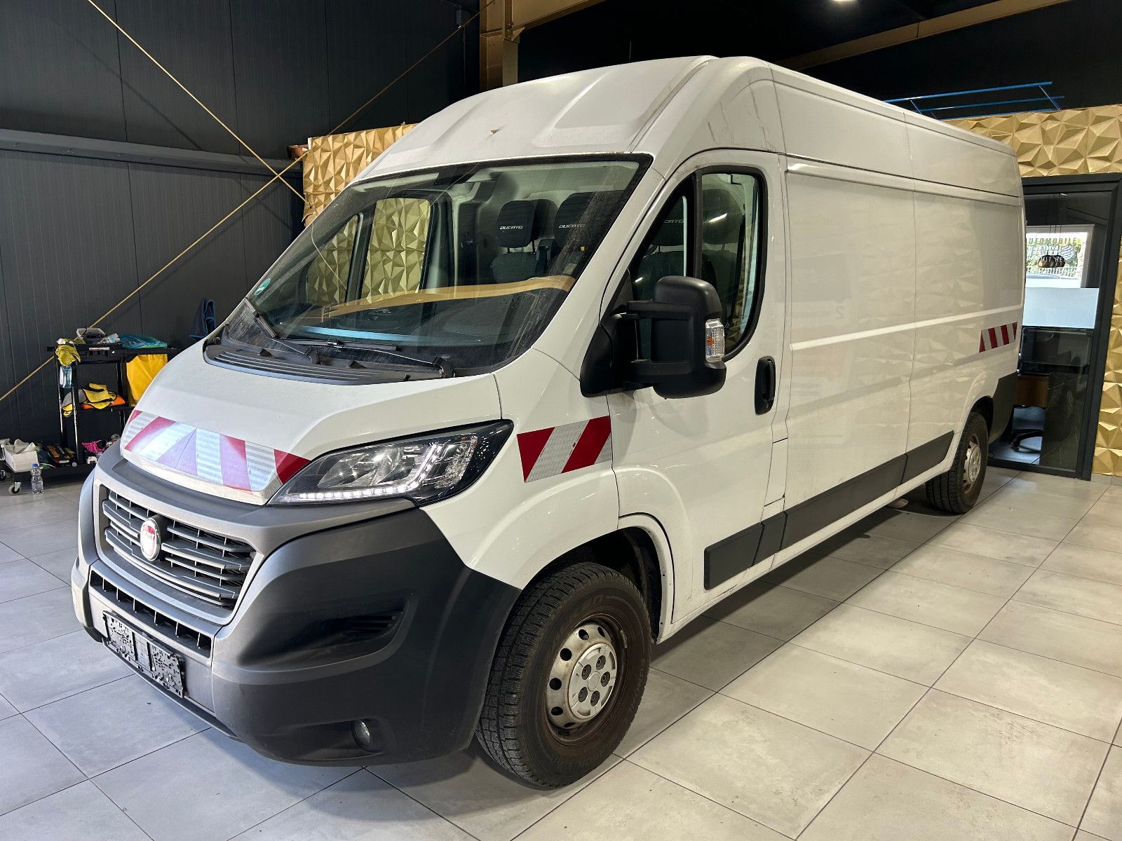 Fahrzeugabbildung Fiat Grossr.-Kasten 35 140 L4H2 RS: 4035 mm/3-SITZ