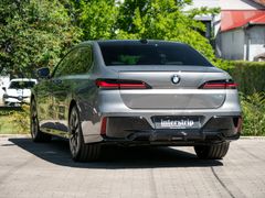 BMW 740 – 4 / 35