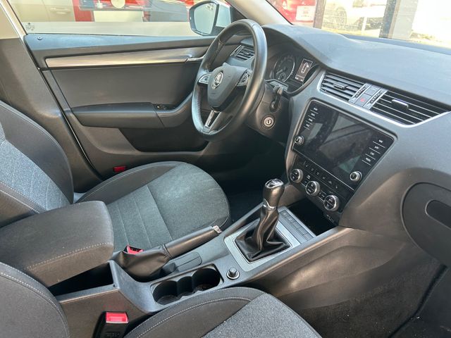 Fahrzeugabbildung Skoda Octavia Combi Soleil 1.6 TDI+Navi+CarPlay+SHZ+BT