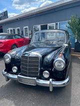 Mercedes-Benz 220 W180 Ponton (1956)  - Mercedes-Benz Oldtimer: 180