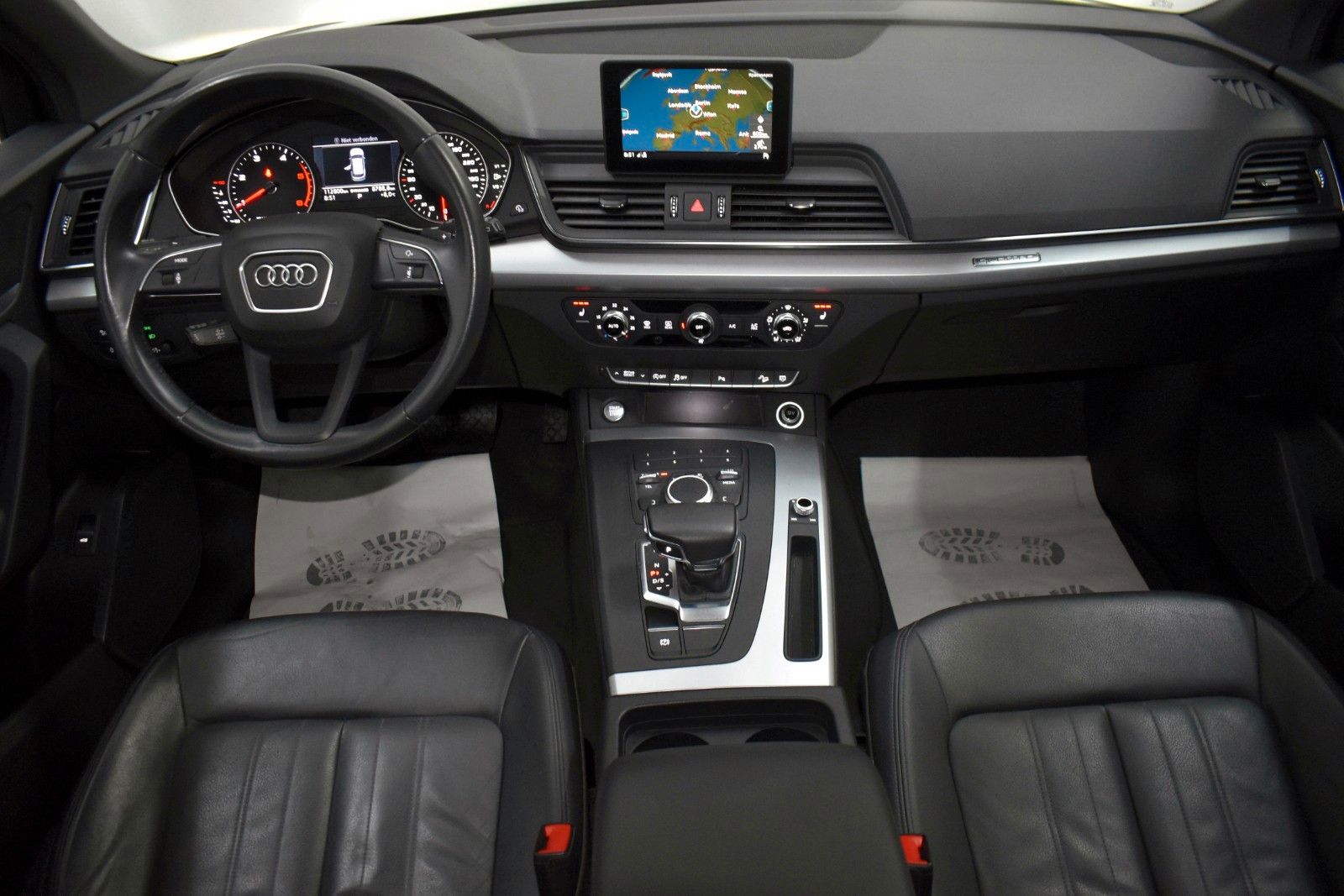 Fahrzeugabbildung Audi Q5 35 TDI quattro S Line Leder,Navi,LED,SH,PDC