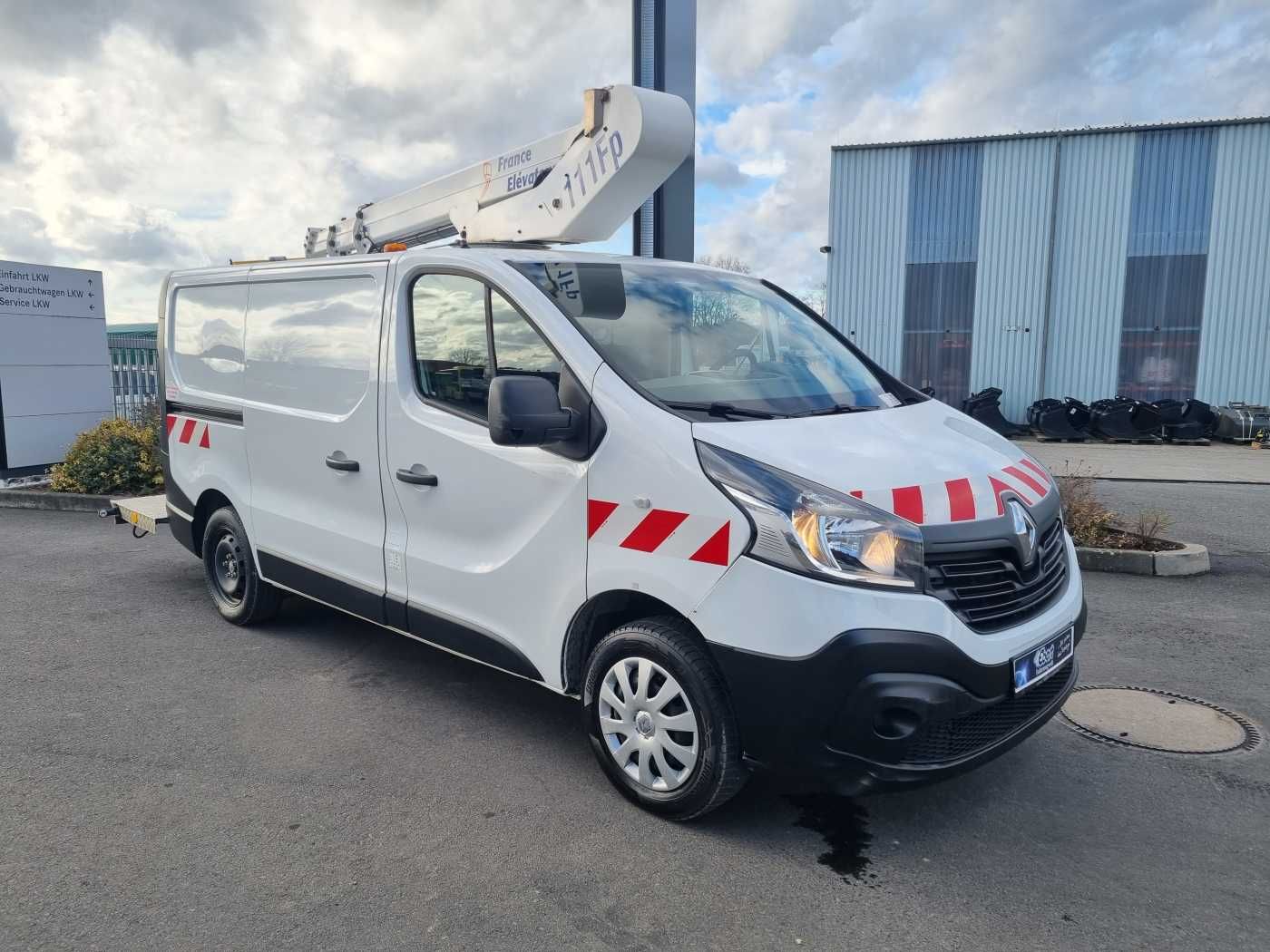 Fahrzeugabbildung Renault Trafic dCi 120 L1H1 / France Elavateur 10,6m