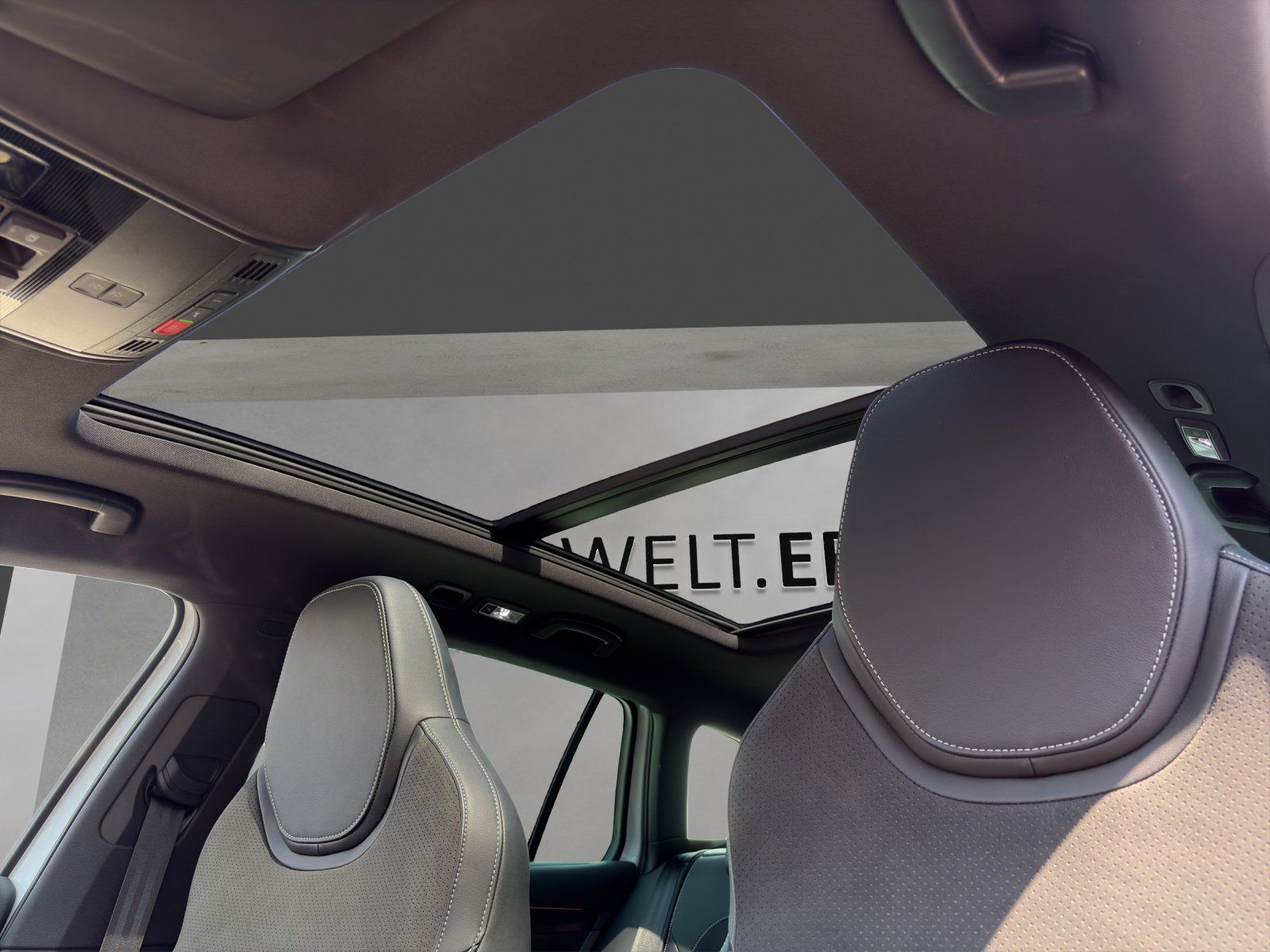 Fahrzeugabbildung SKODA Superb Combi 2.0 TSI Sportline 4x4/AHK/PANO/360°