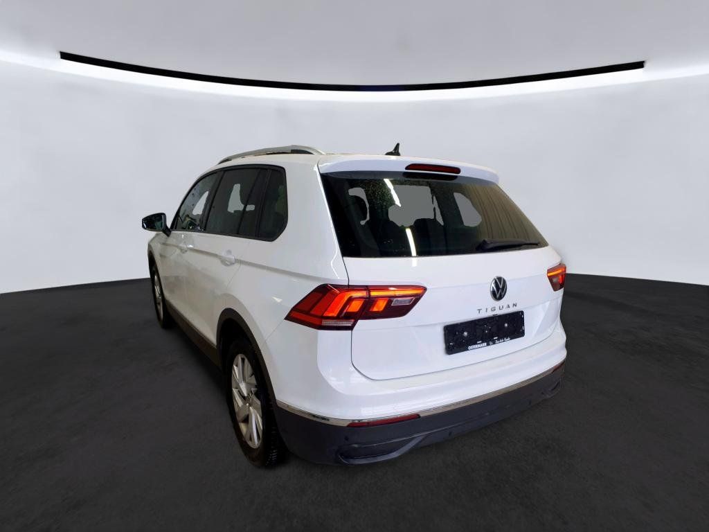 Fahrzeugabbildung Volkswagen Tiguan Active TSI *Navi*ACC*LED*PDC*Sitzhzg*Cam*