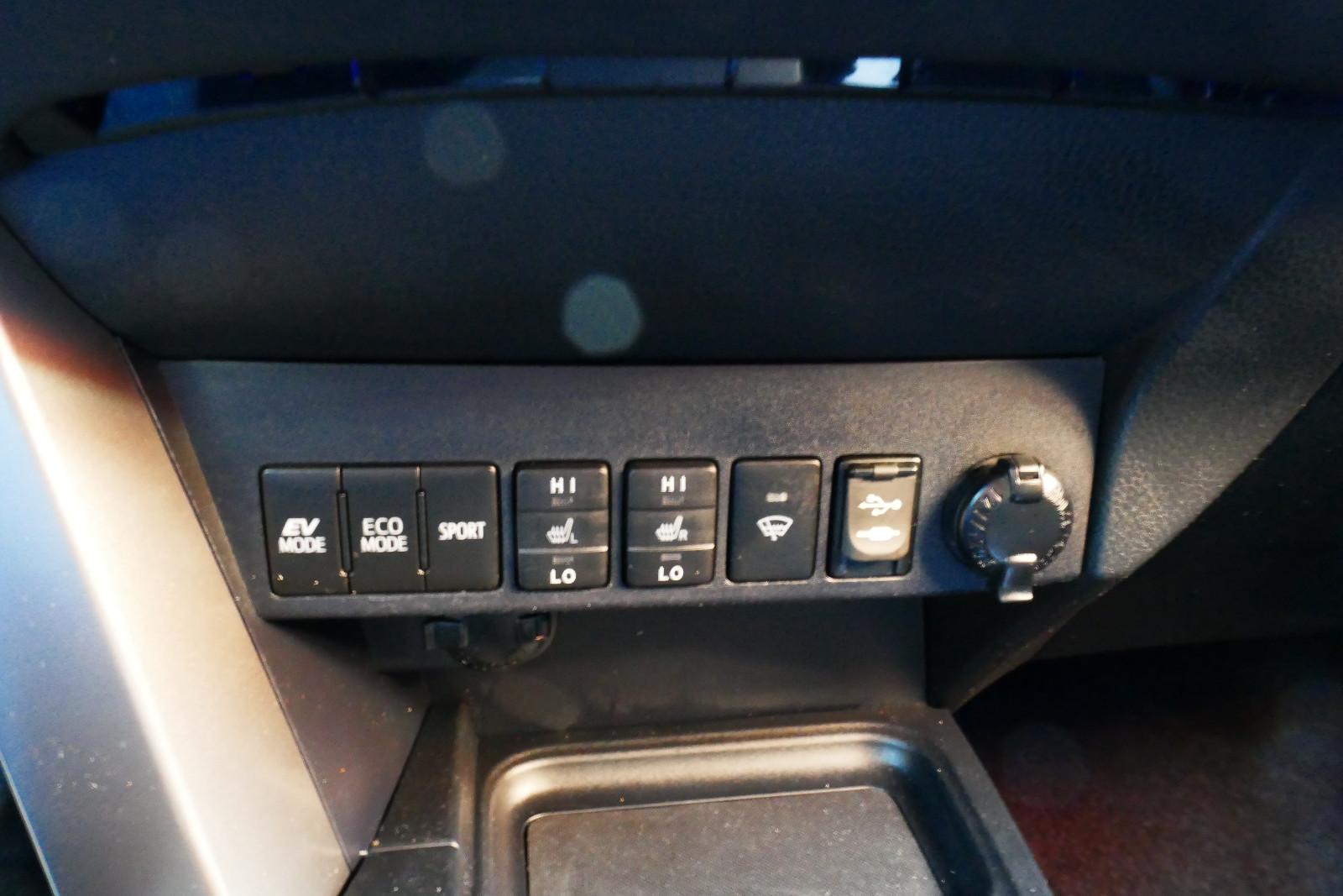 TOYOTA RAV 4 155CH - BVA - 1ERE MAIN - HAYON ÉLECTRIQUE - 75.342 KMS