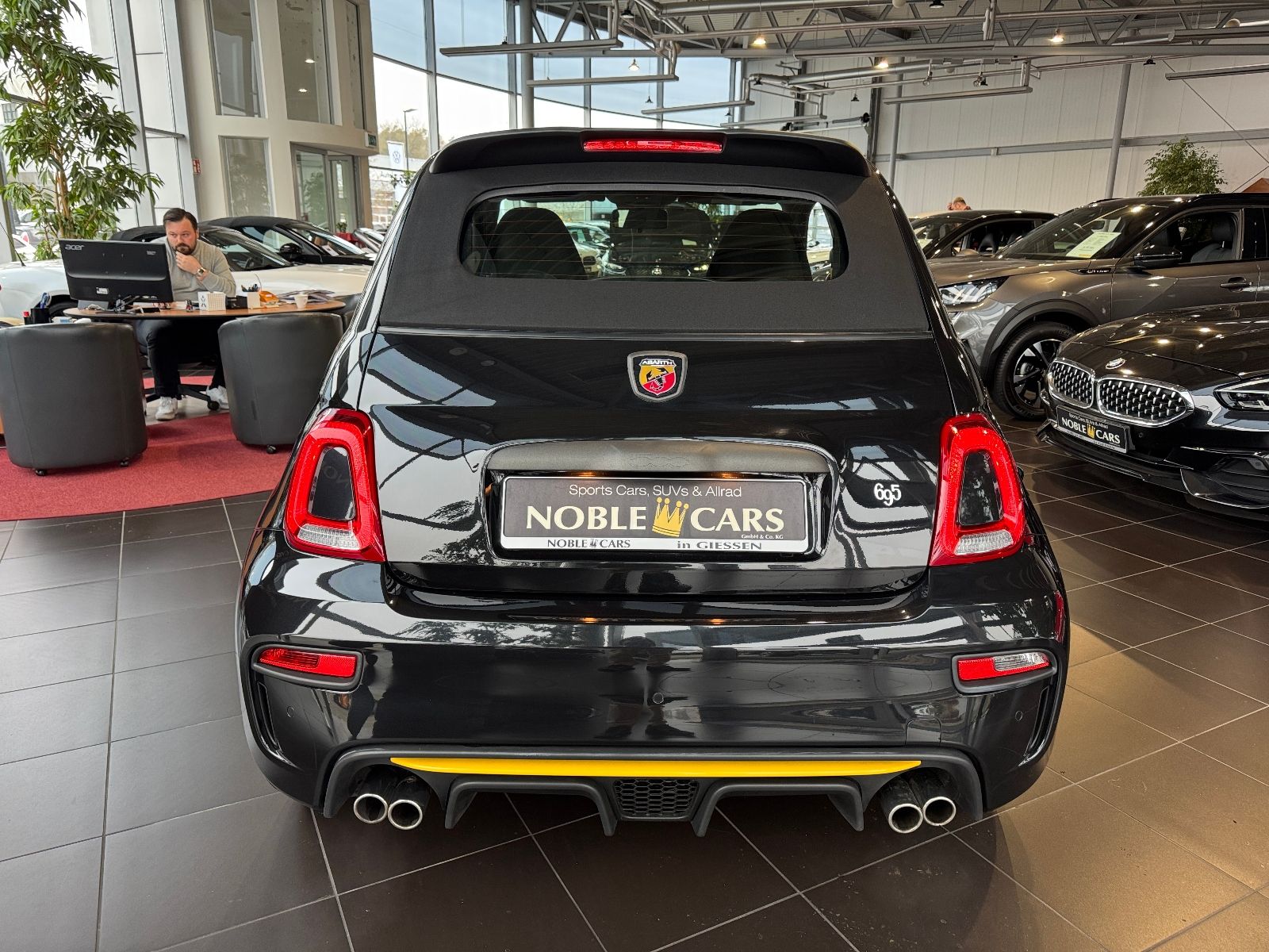 Fahrzeugabbildung Abarth 695C BEATS NAV DAB PDC ALU