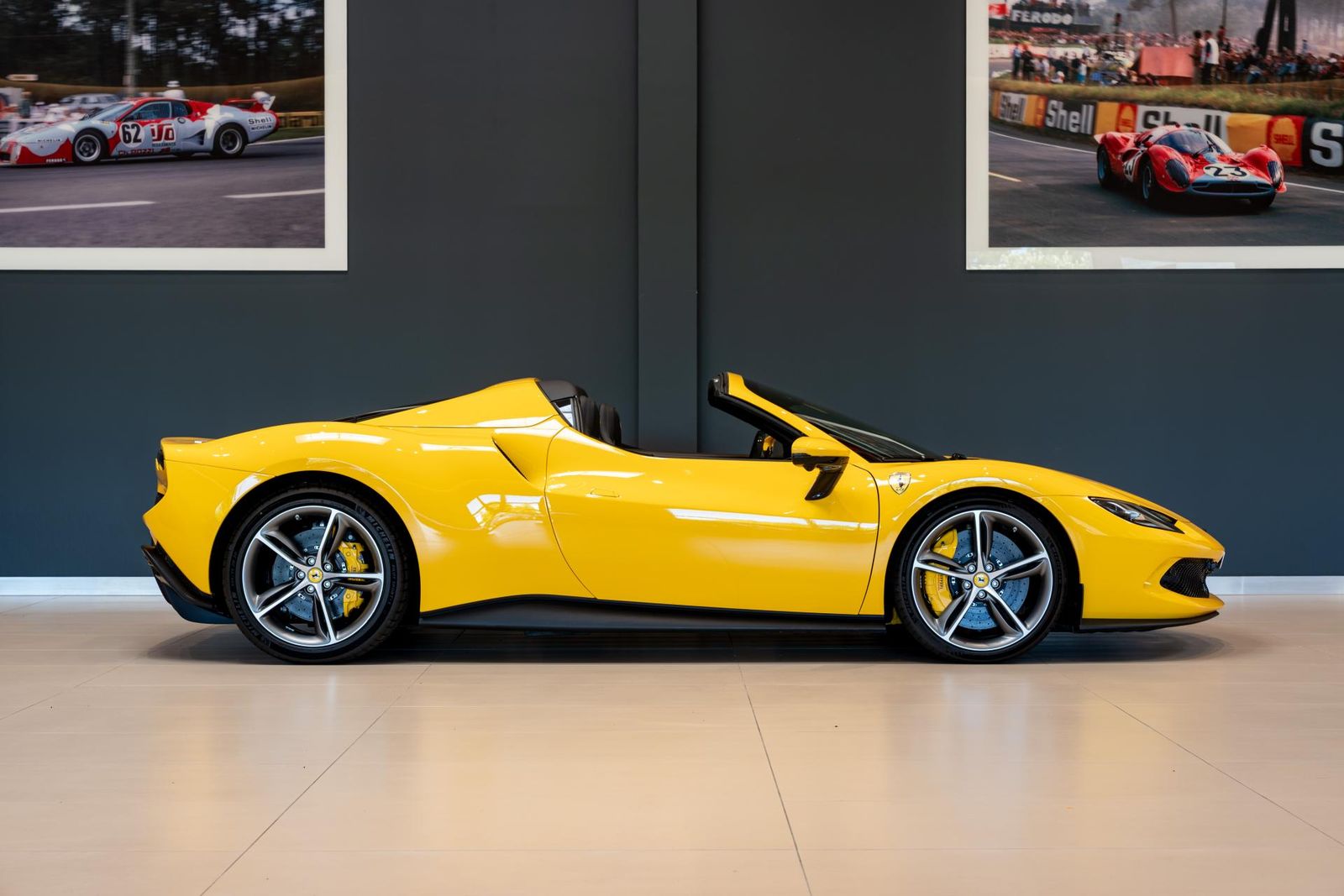 Ferrari 296 gts 3.0 turbo v6 hybride 830 ch - imagem 3