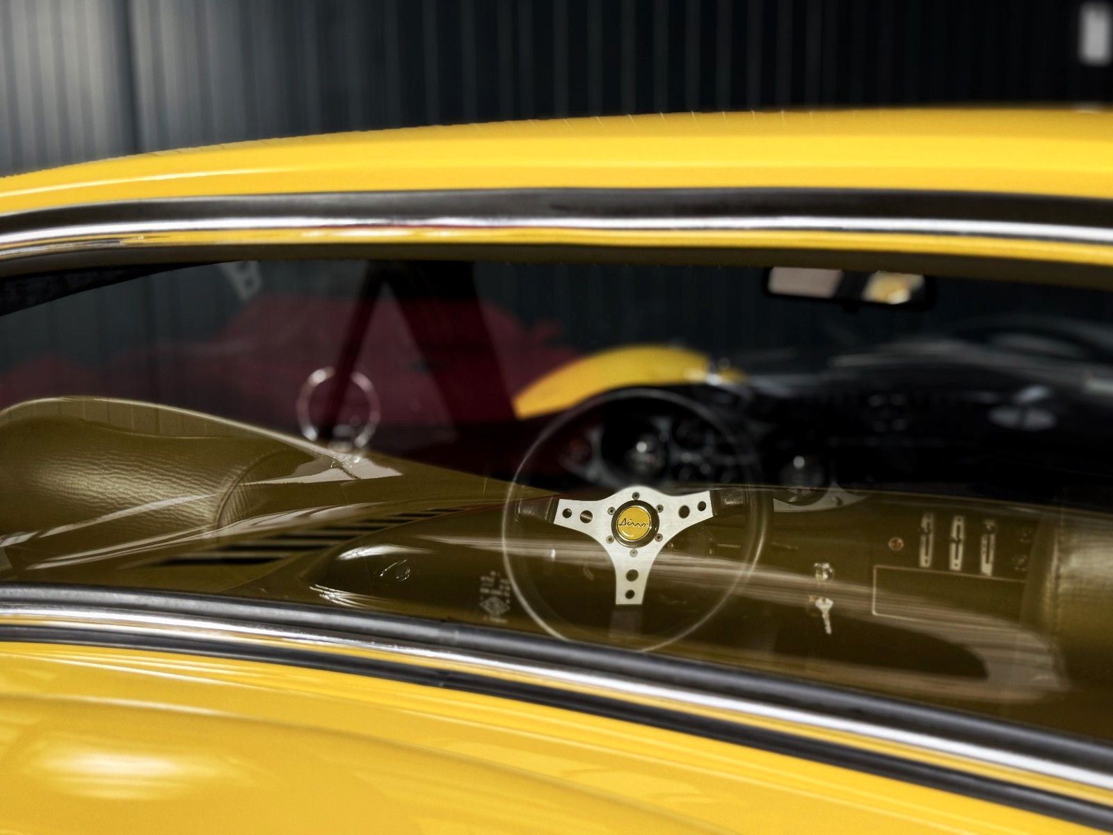 Fahrzeugabbildung Ferrari Dino 246 GT + Giallo Fly + Vollrest. + Zustand 1