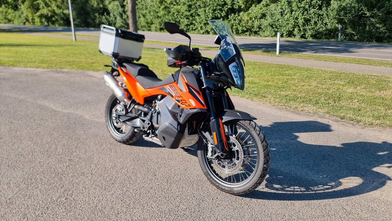KTM 890 Adventure *Neuwertig/Zubehör/KTM Garantie*