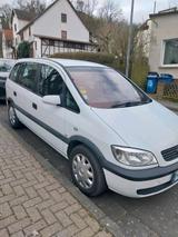 Opel Zafira Dizel - Opel Zafira aus 2002 mit Diesel-Antrieb