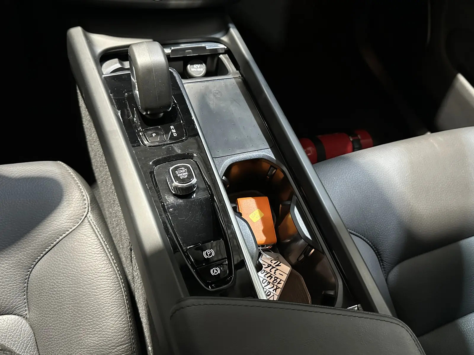 Volvo XC60 Core Leder R.Cam Navi AWD 4xSHZ LED DAB, миниатюра 28