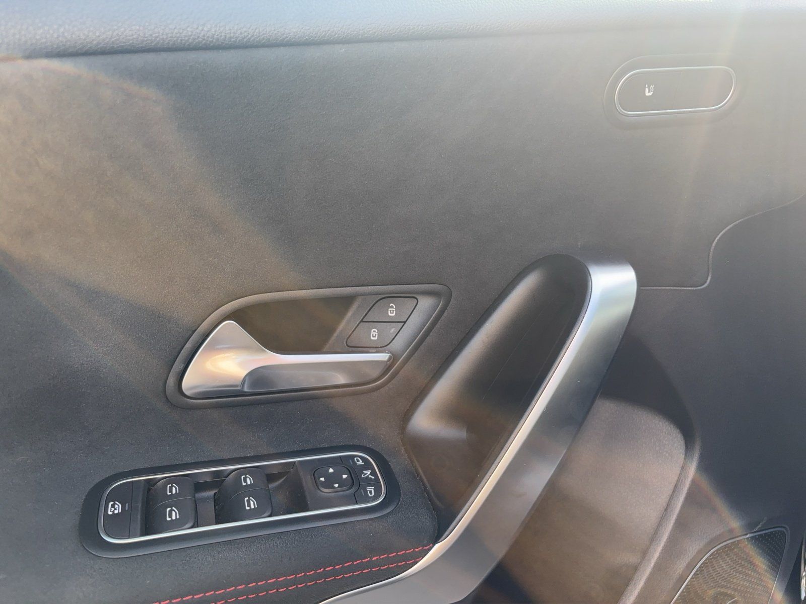 Fahrzeugabbildung Mercedes-Benz A 250 4M AMG Premium Standhz Pano Burme WinterPk
