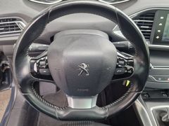 Fahrzeugabbildung Peugeot 308 SW Allure Navi LED Pano SiHz PDC Tempo