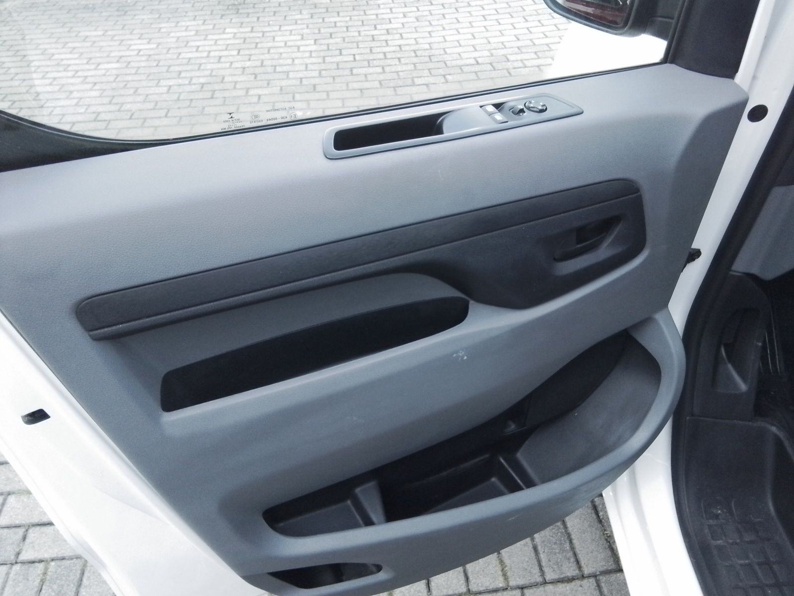 Fahrzeugabbildung Toyota Proace L2 Kasten Comfort Kamera Navi Klima