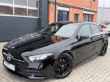 Mercedes-Benz A 180 Limousine AMG LINE *NIGHT PAKET*LED*KAMERA - Mercedes-Benz Limousine 180 AMG paket mit Benzin-Antrieb