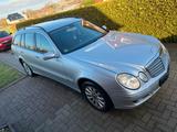 Mercedes-Benz E 280 ELEGANCE  - Mercedes-Benz E 280 mit Benzin-Antrieb: Kombi
